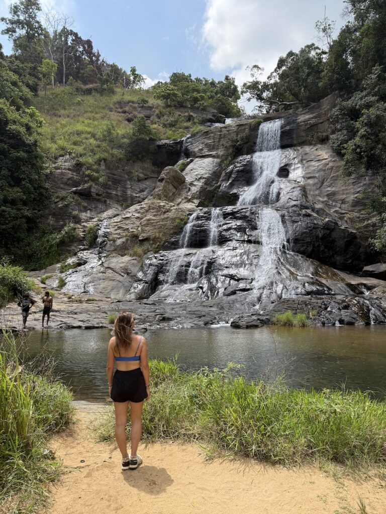diyaluma falls